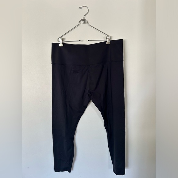 Knix Go with the Flow High Rise Leakproof Legging - Picture 5 of 11